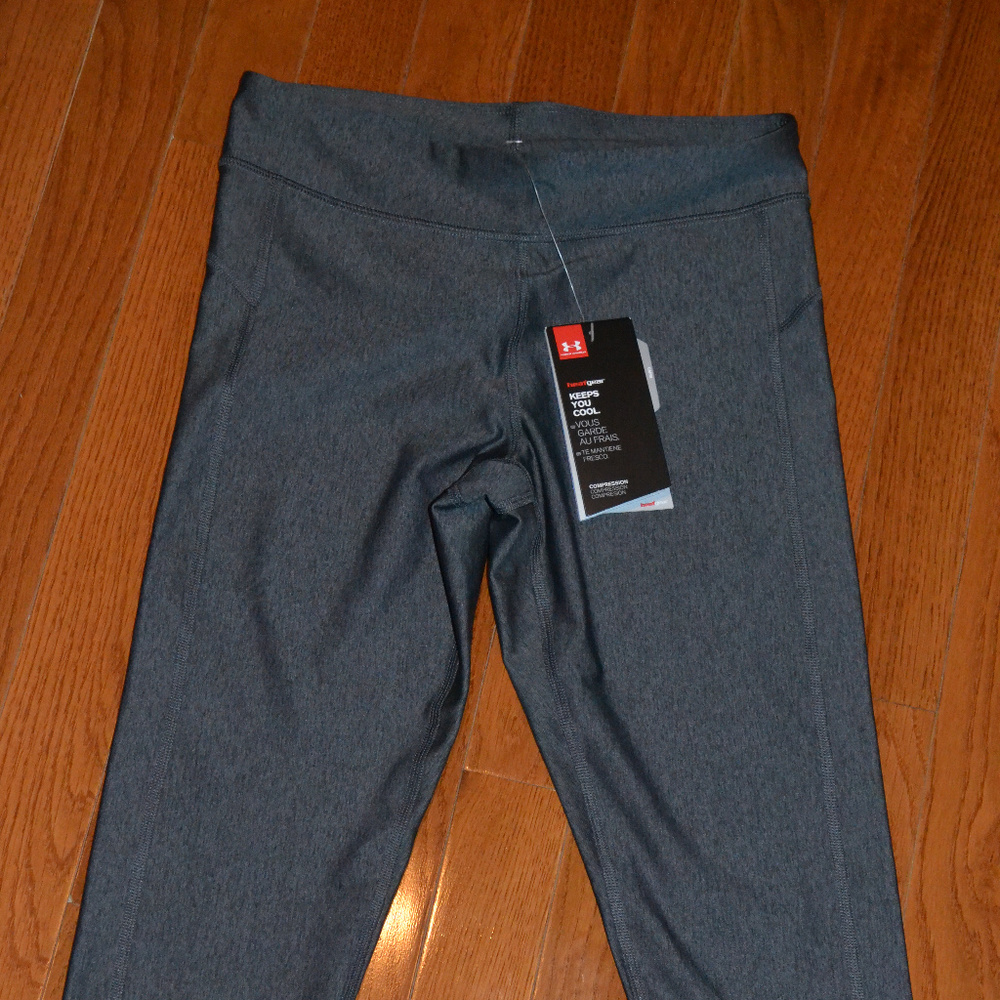 Under Armour Compression Capri Pants, Sz SM, NWT